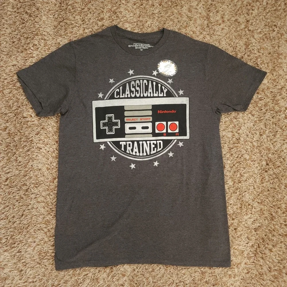 NWOT Nintendo NES Classically Trained Gray Short Sleeve Shirt‎ Mens M